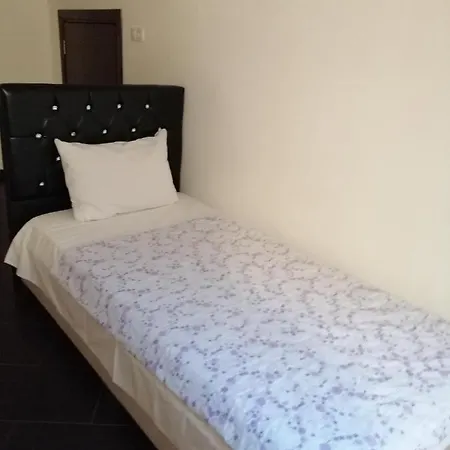Campismo de Luxo Стаи За Гости Албена Kŭrdzhali