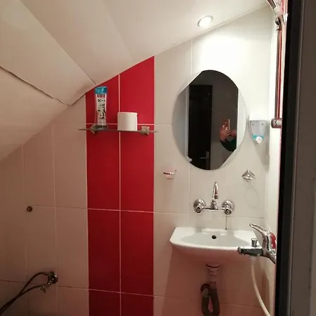 Campismo de Luxo Стаи За Гости Албена Kŭrdzhali